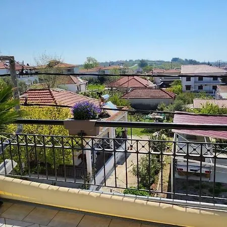 George's Modern Apartment Nea Plagia