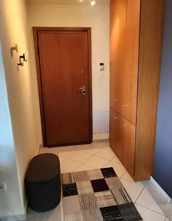 George's Modern Apartment Nea Plagia
