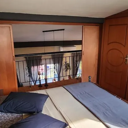 George's Modern