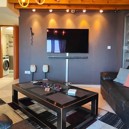 George's Modern