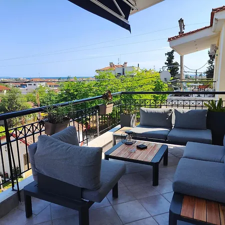 George's Modern Apartment Nea Plagia