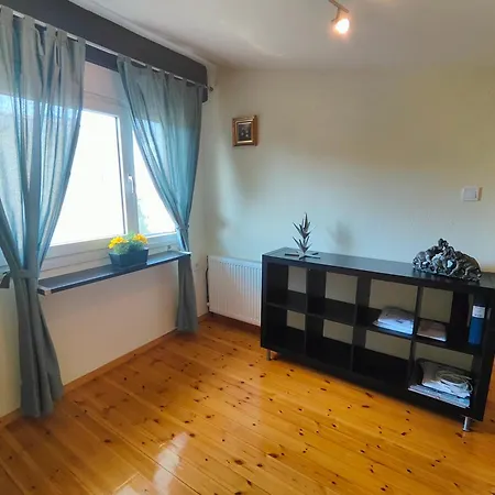 George's Modern *